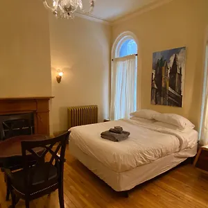 https://gold-door-inn.ottawa-hotel.net